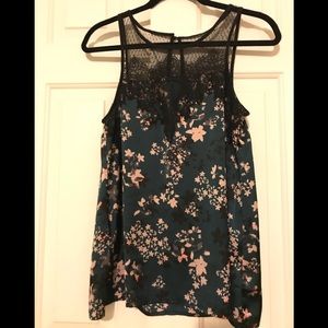 Gorgeous lace detail tank top